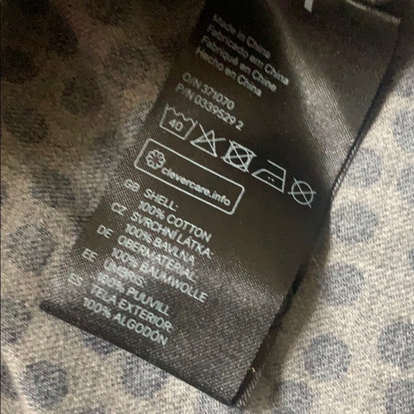 4/$35 H&M women’s long sleeve button down - Picture 3 of 4